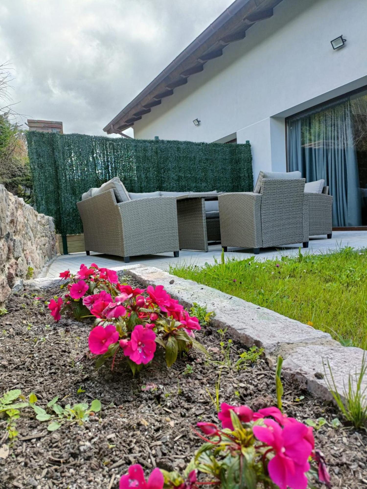 Apartamentos Entrellusa - At-1482-As Perlora Exterior foto